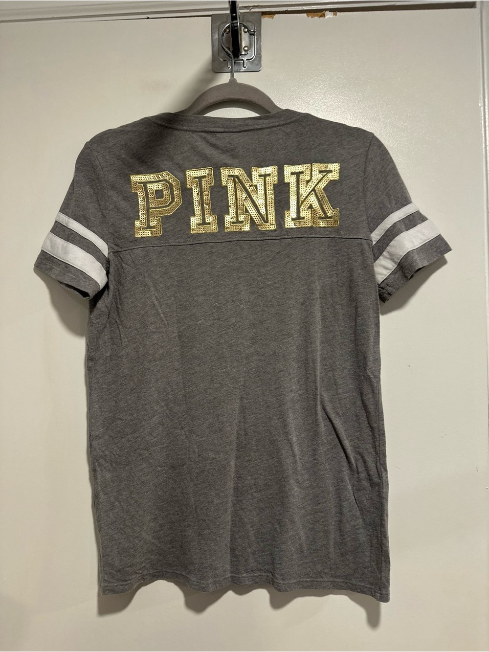 Victoria's Secret PINK Bling Sz:S Baseball Tee Grey Gold Spellout Sequin Logo.